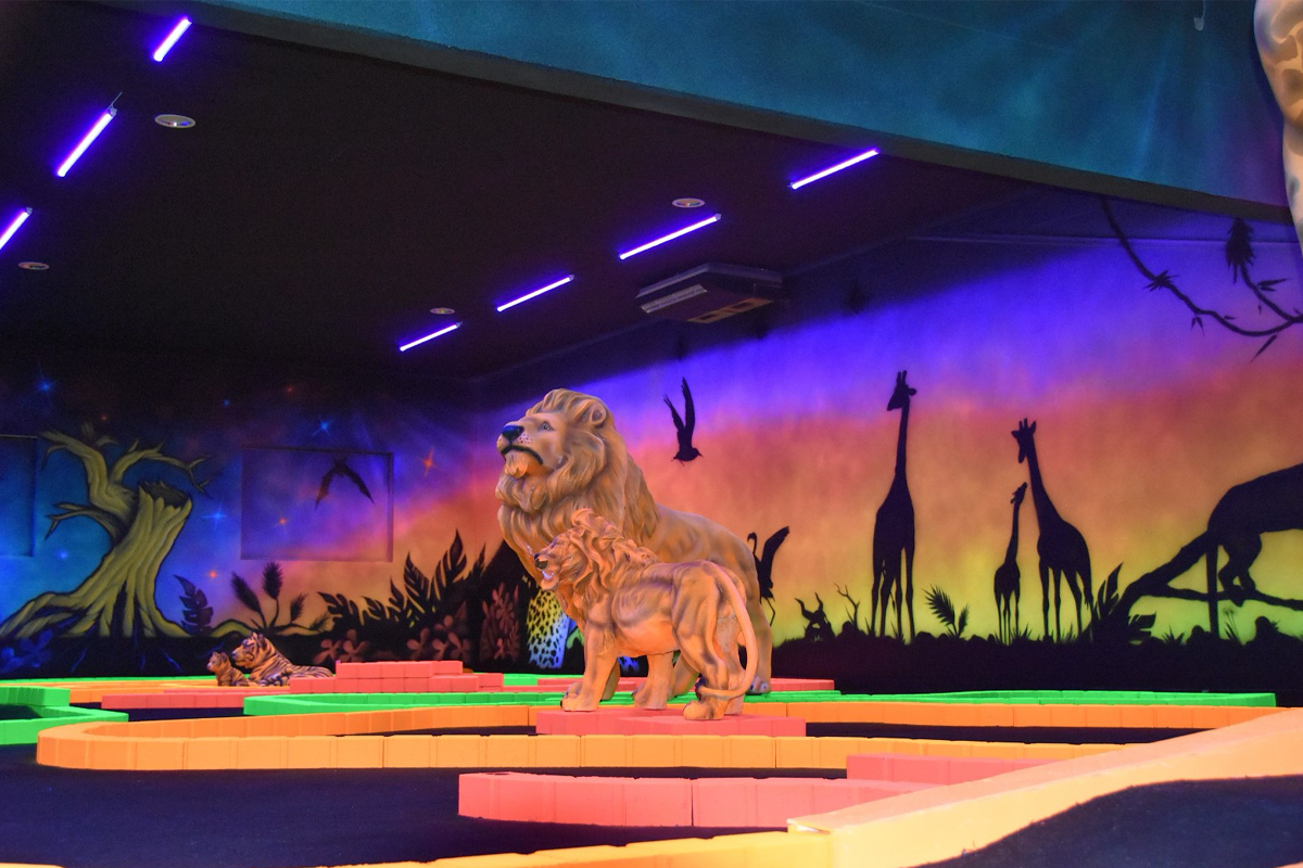 Glow in the Dark Minigolf bij Flash & Smash