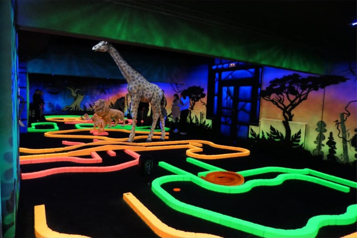 Glow in the Dark Minigolf bij Flash & Smash