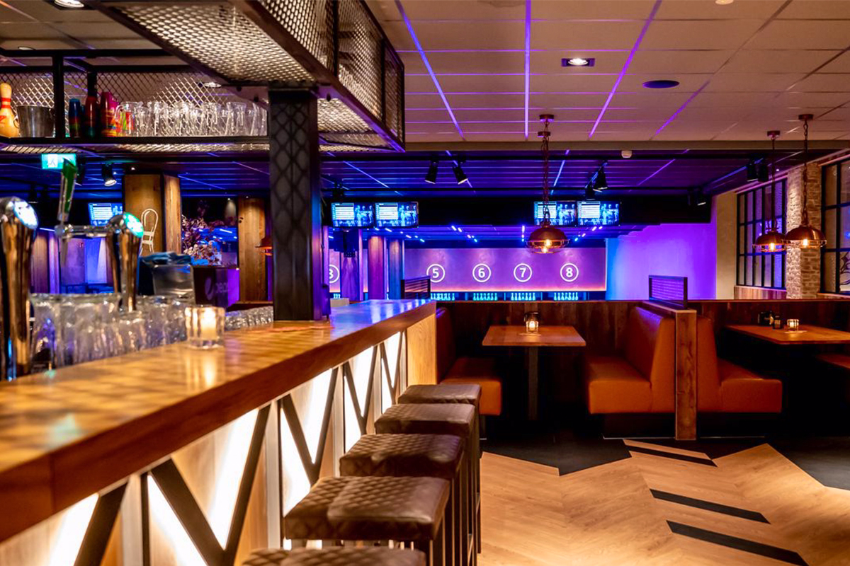 Minigolf & pixelvloer + 2 bollen ijs bij Franky’s Hoorn