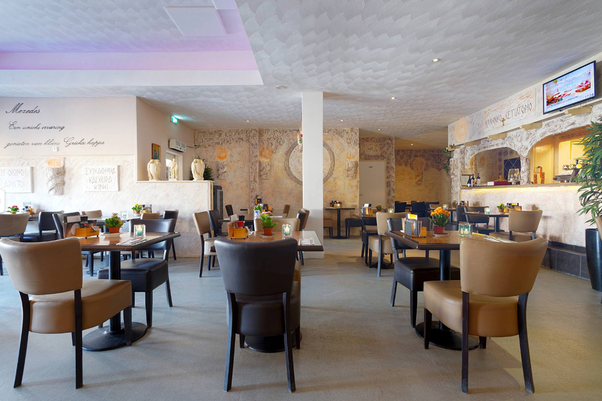 Mixed grill of vega schotel naar keuze bij Grieks Restaurant Alexandros