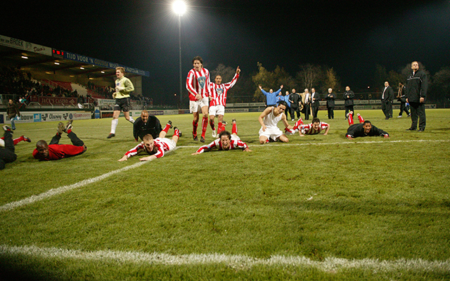 Moedig TOP Oss aan tijdens een thuiswedstrijd! 