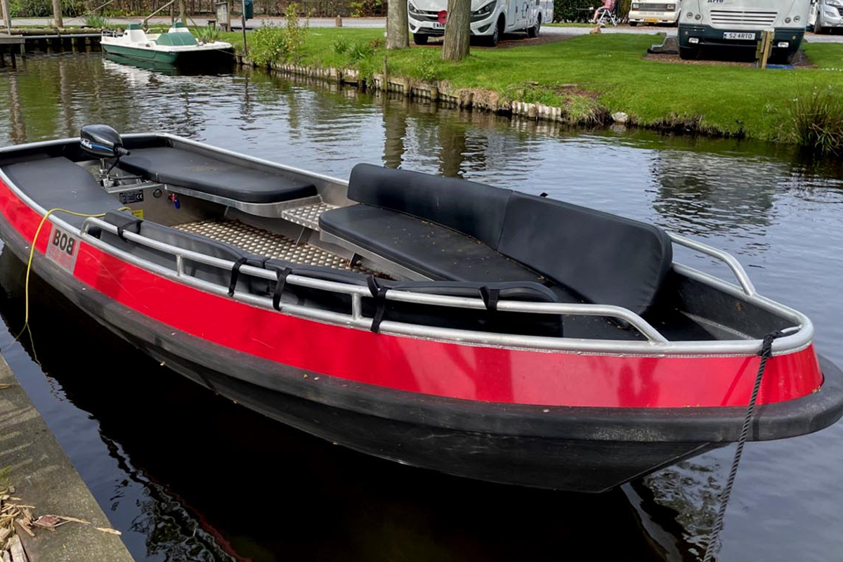 Fluisterboot of moterboot huren voor 3,5 uur (8-12 pers) 