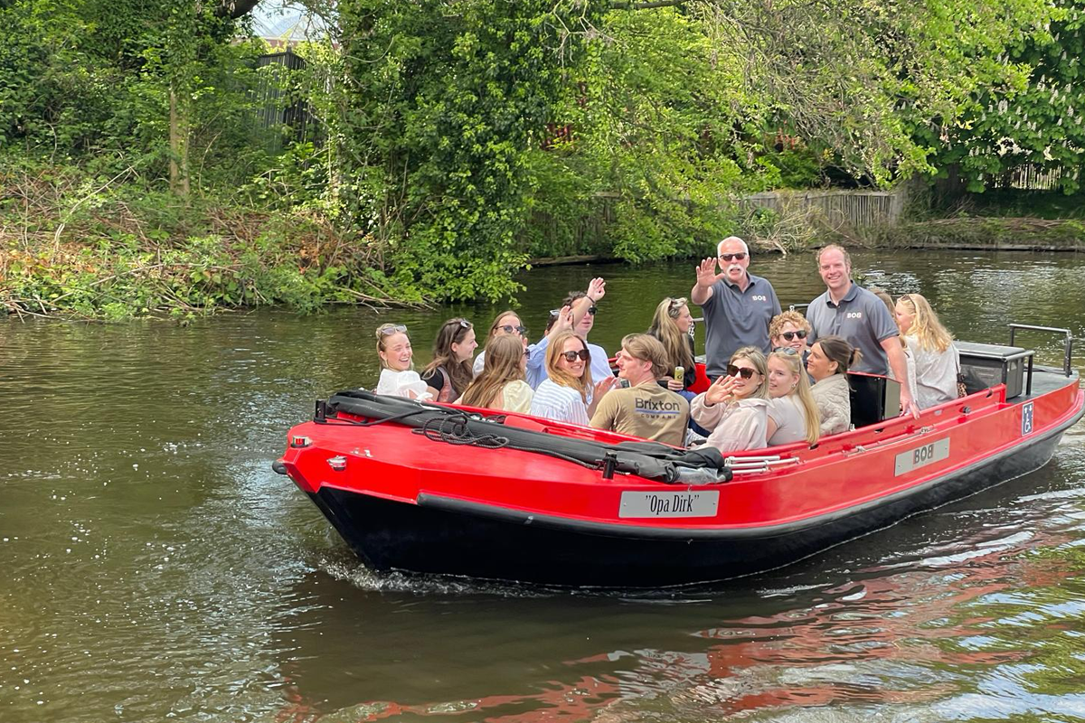 Fluisterboot of moterboot huren voor 3,5 uur (8-12 pers) 