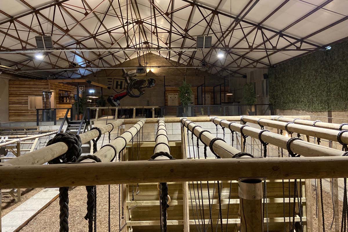 Obstakelbaan of 3 heats lasergamen bij Home of Heroes 