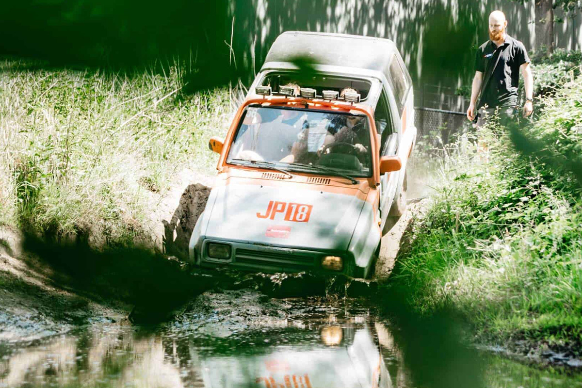 Offroad rijden + eventuele slipcursus bij Fundustry