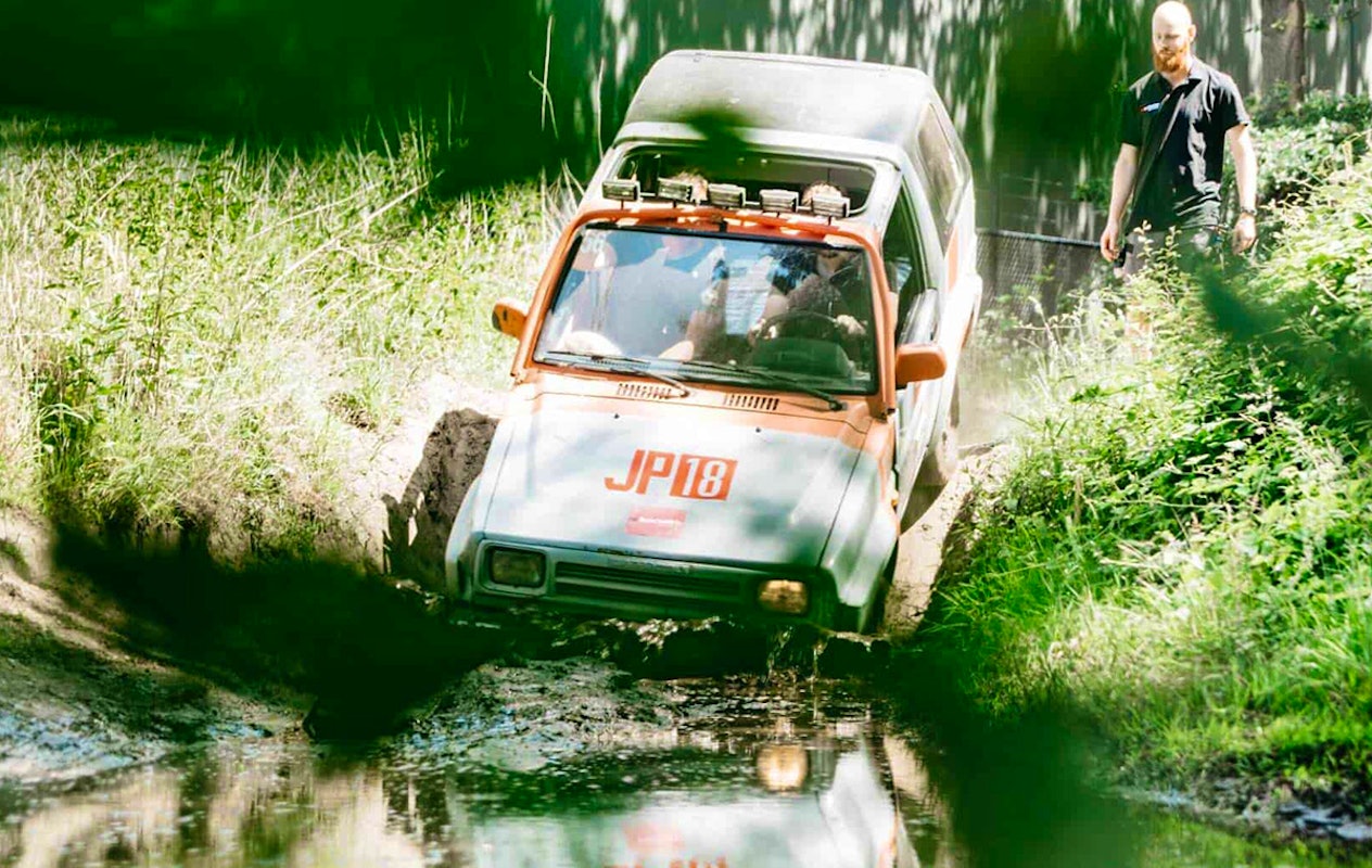 Offroad rijden + eventuele slipcursus bij Fundustry