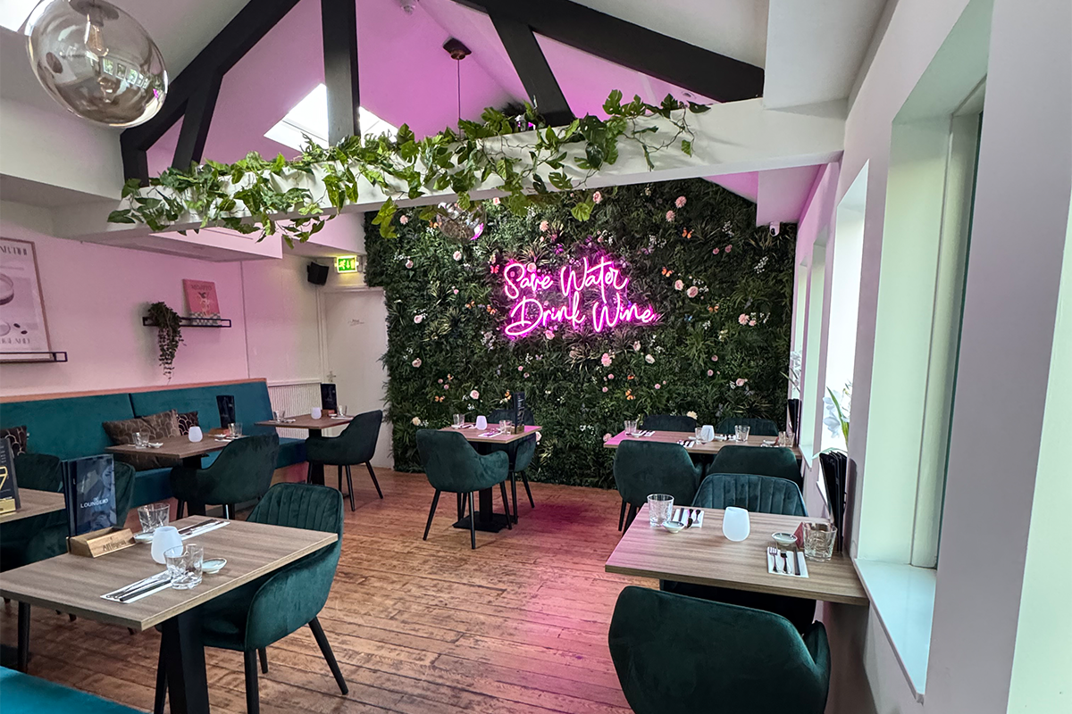 Onbeperkt dineren bij Lounge83