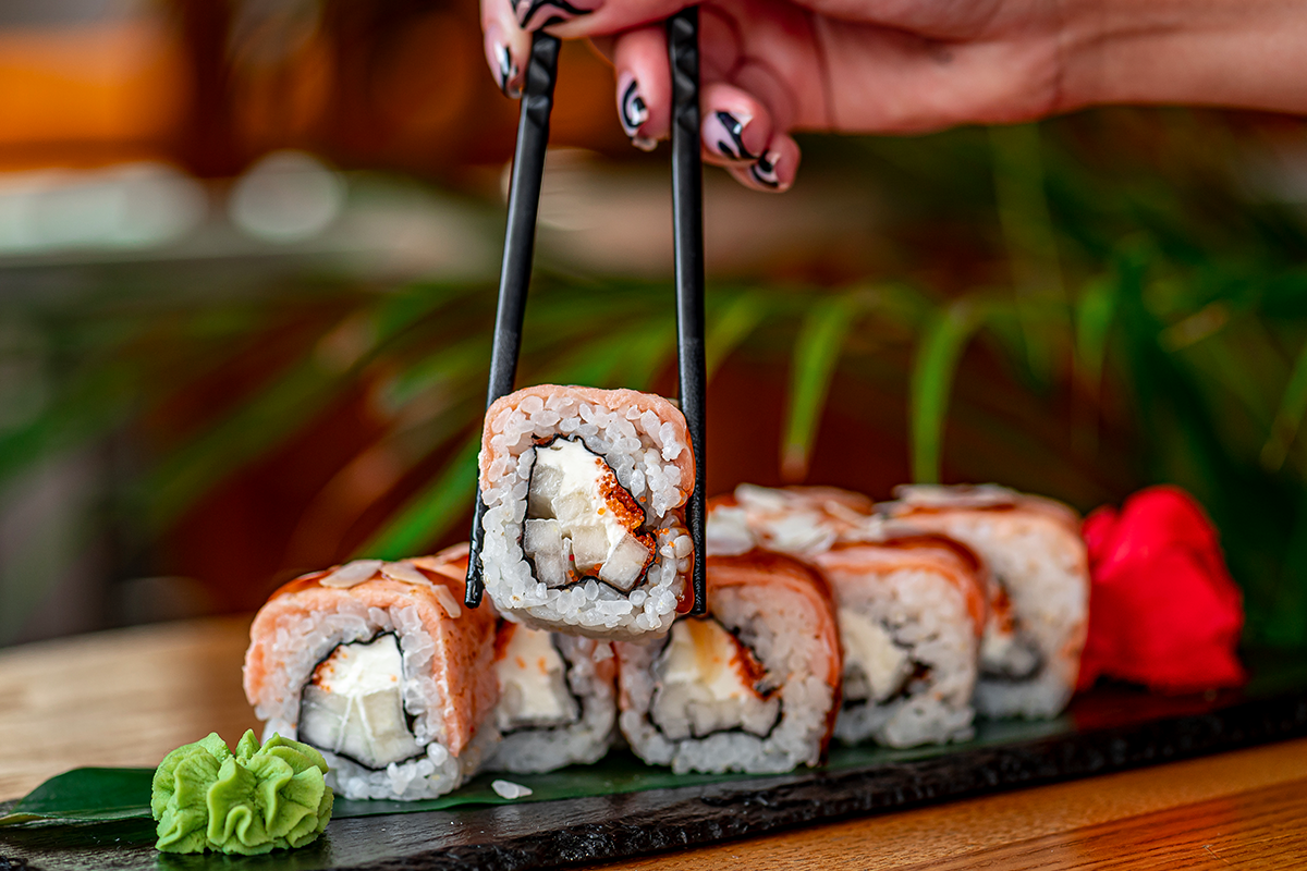 Onbeperkt eten bij Restaurant Youya (keuze uit 60+ Aziatische gerechten)