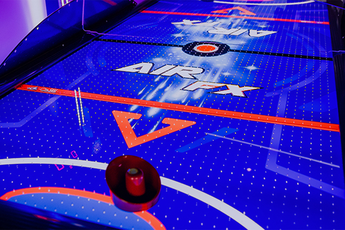 Onbeperkt gamen + Glow in the Dark minigolf bij Highscore Waalwijk