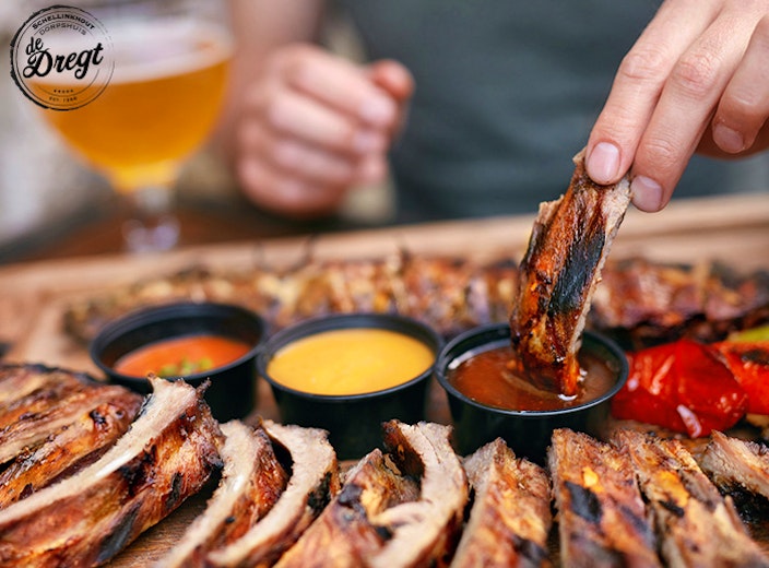 Onbeperkt spareribs eten + broodplank bij Dorpshuis de Dregt