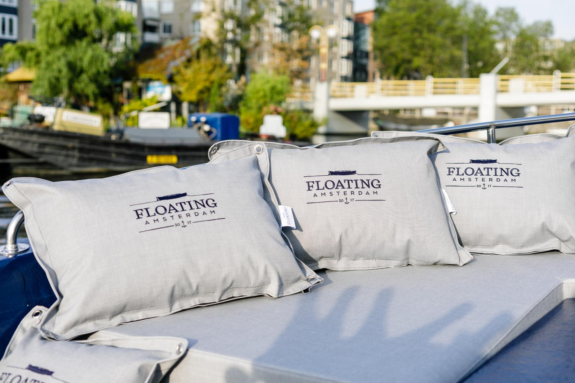 Ontdek Amsterdam vanaf een luxe sloep van Floating Amsterdam! 