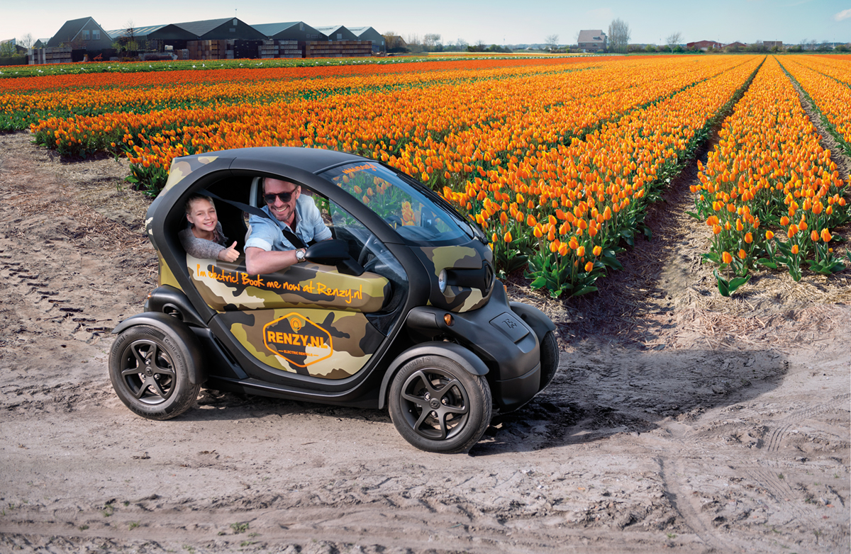 Ga met zijn 2en op tour in de Twizy! 