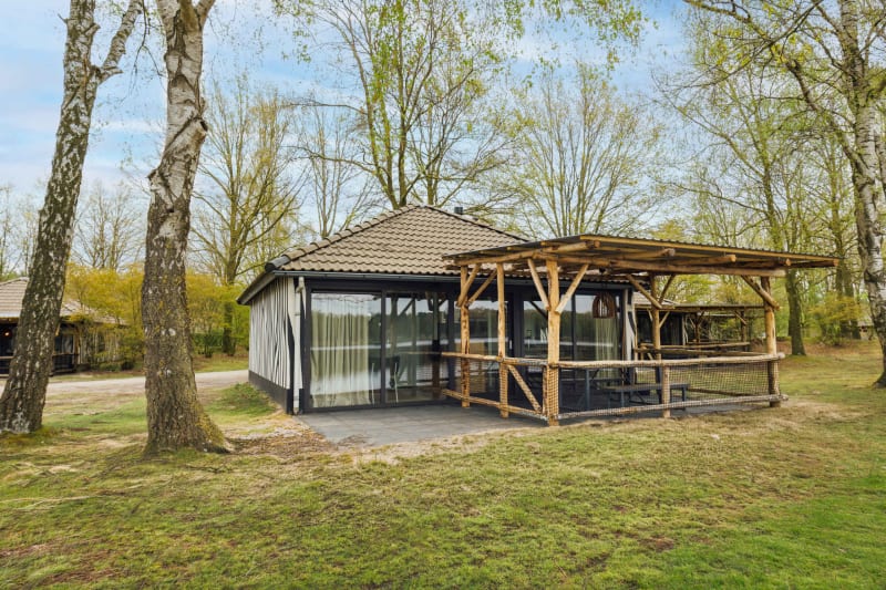 Verblijf op Lake Resort Beekse Bergen + toegang Safaripark Beekse Bergen