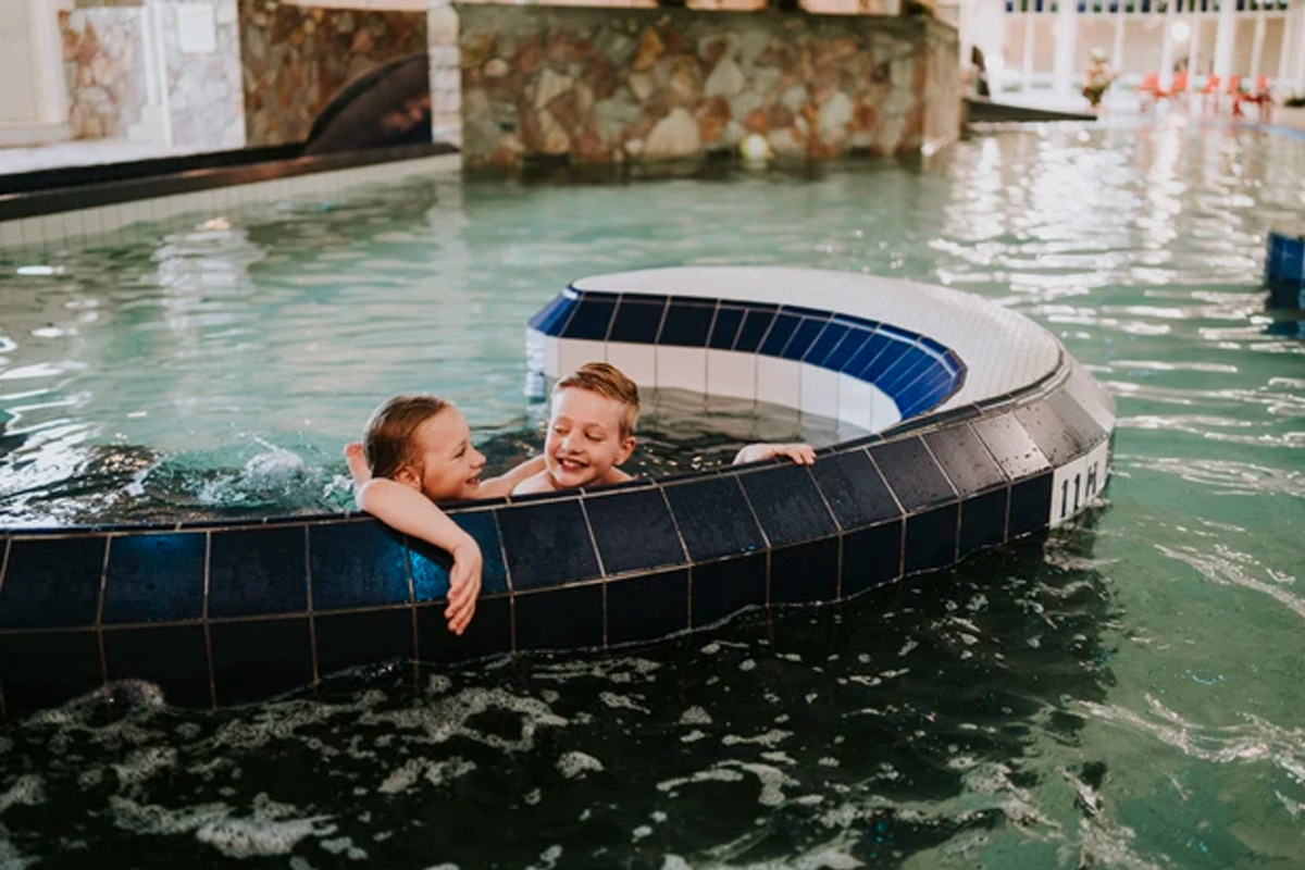 Midweek of weekend in Cottage Edelhert op Vakantiepark Dierenbos