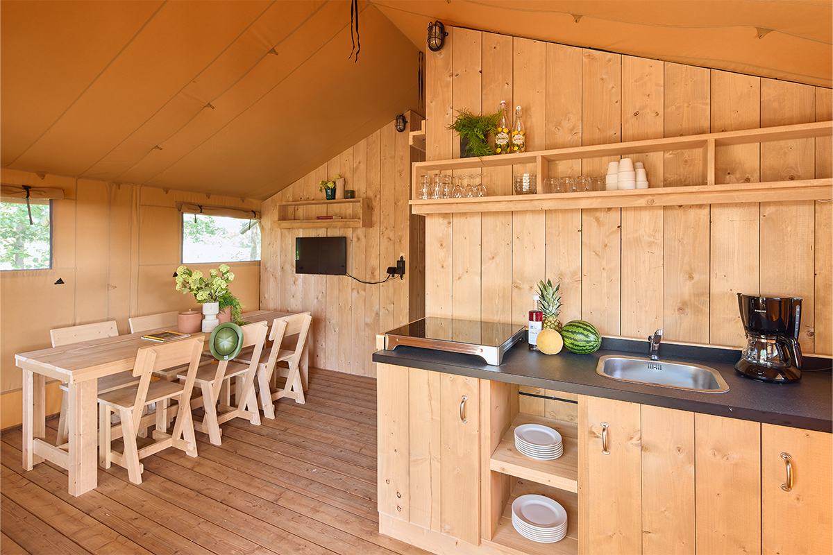 Verblijf een midweek of weekend op Lake Resort Safaripark Beekse Bergen