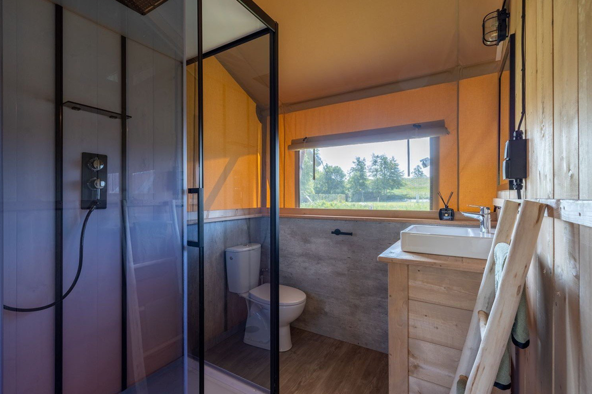 Overnachting(en) in een luxe safarilodge bij Vakantiepark IJsselhof 