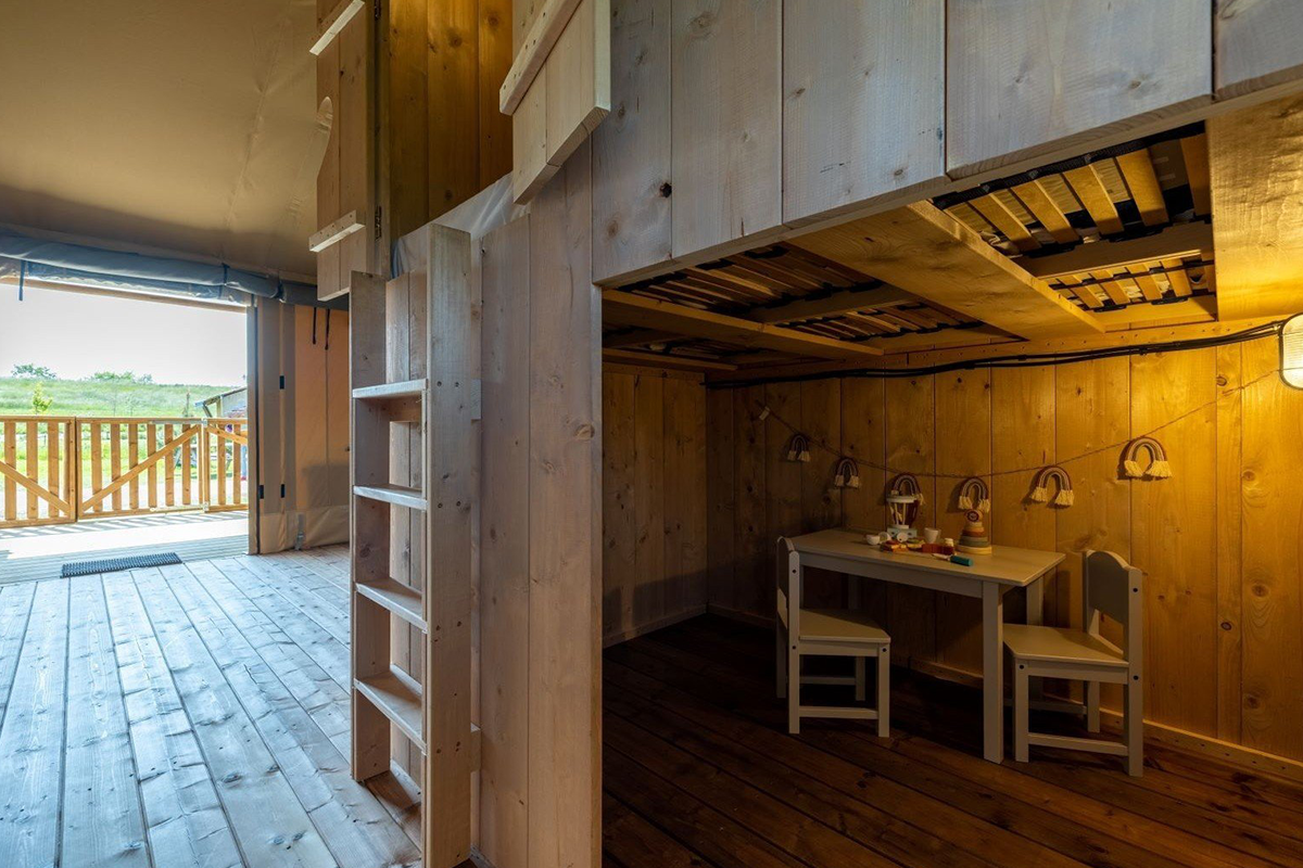 Overnachting(en) in een luxe safarilodge bij Vakantiepark IJsselhof 