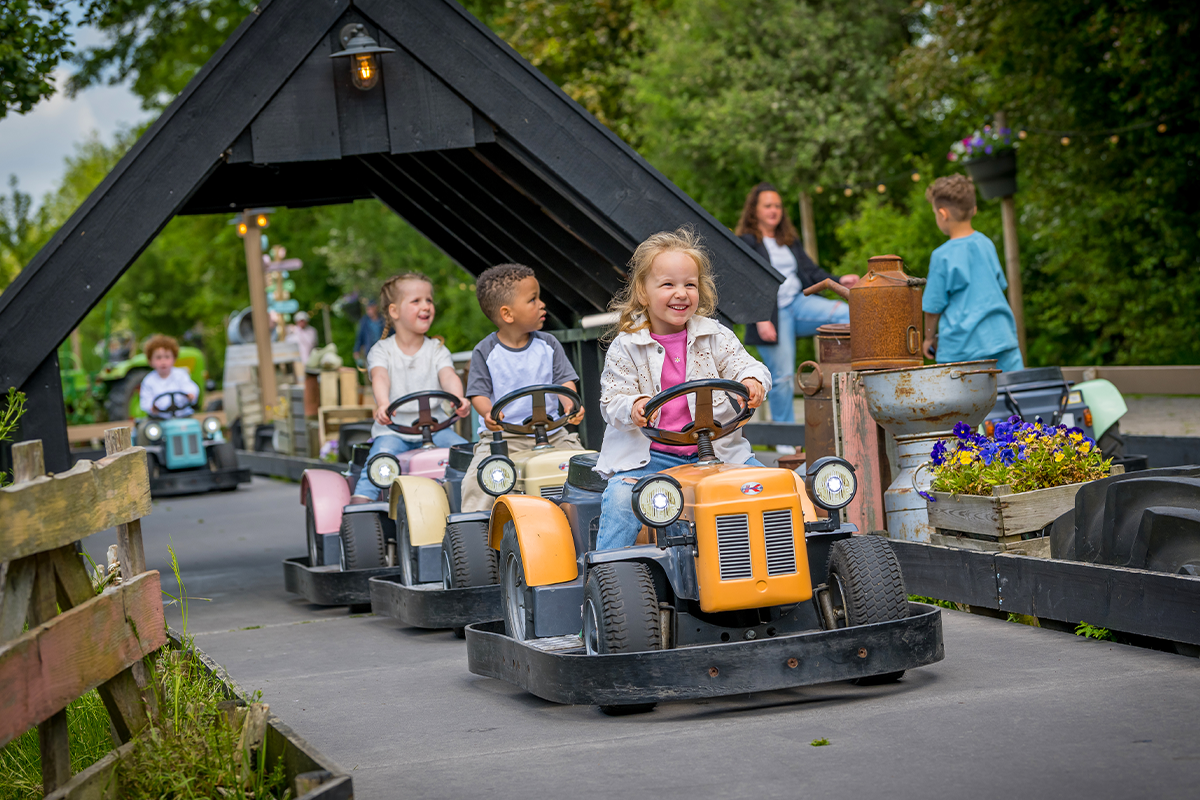 3 of 4 nachten Familie Resort Molenwaard + Avonturenboerderij Molenwaard