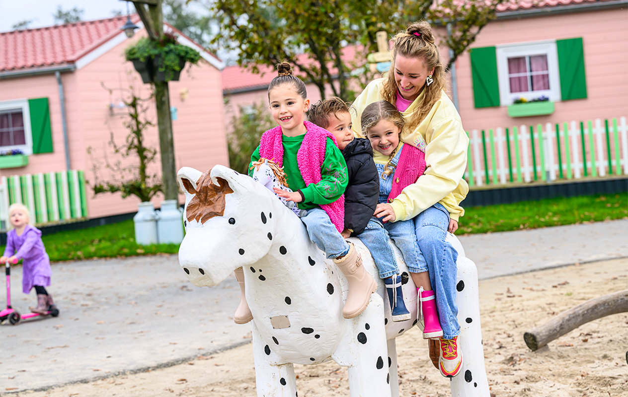 3 of 4 nachten Familie Resort Molenwaard + Avonturenboerderij Molenwaard