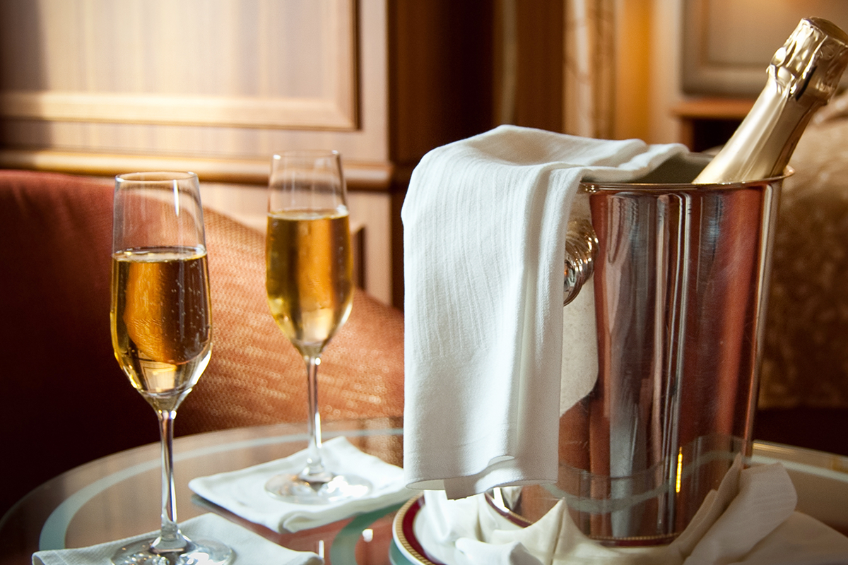 Overnachting + ontbijt + bubbels bij B&B De Posthoorn (2 personen)