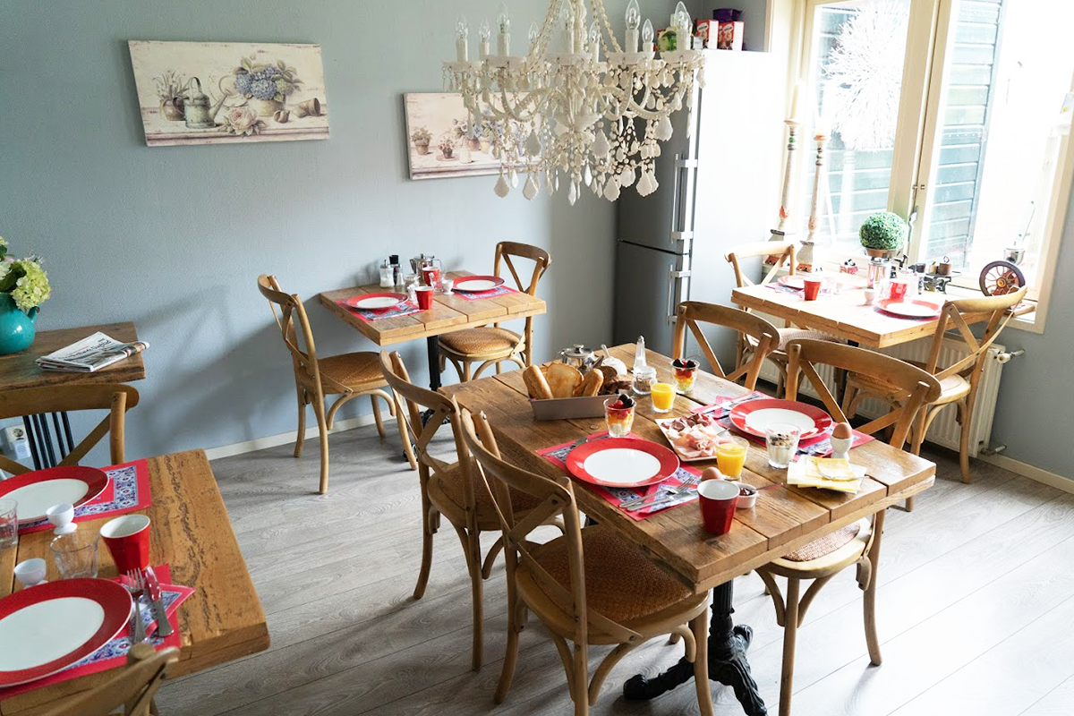 Overnachting + ontbijt + bubbels bij B&B De Posthoorn (2 personen)