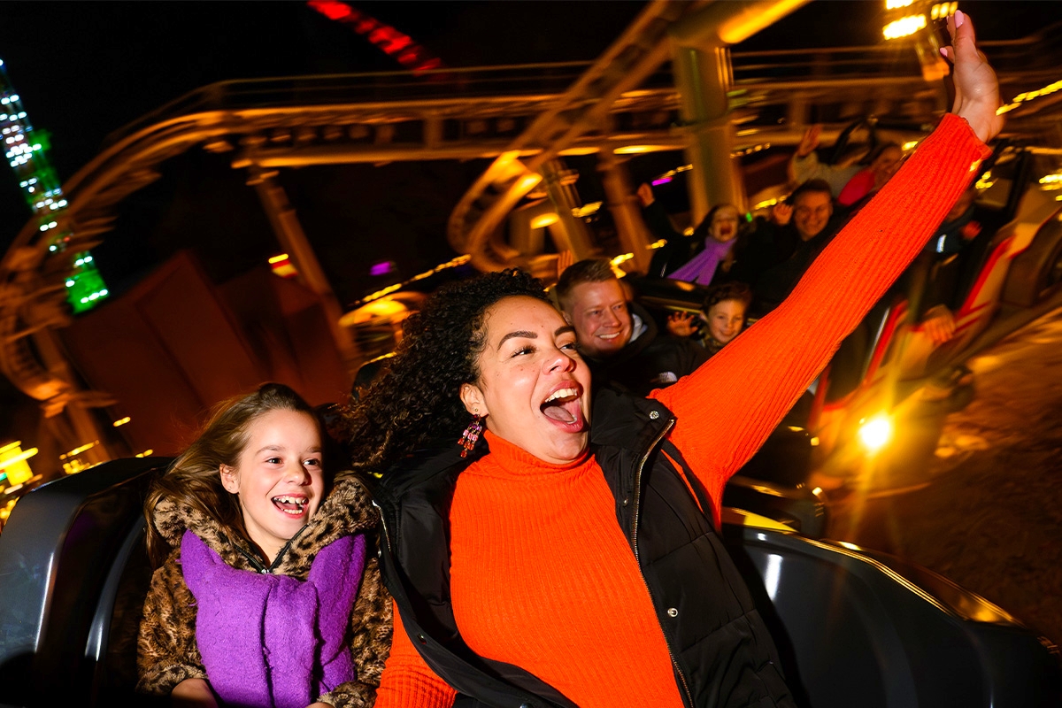 Entreeticket Walibi Bright Nights + overnachting Walibi Village