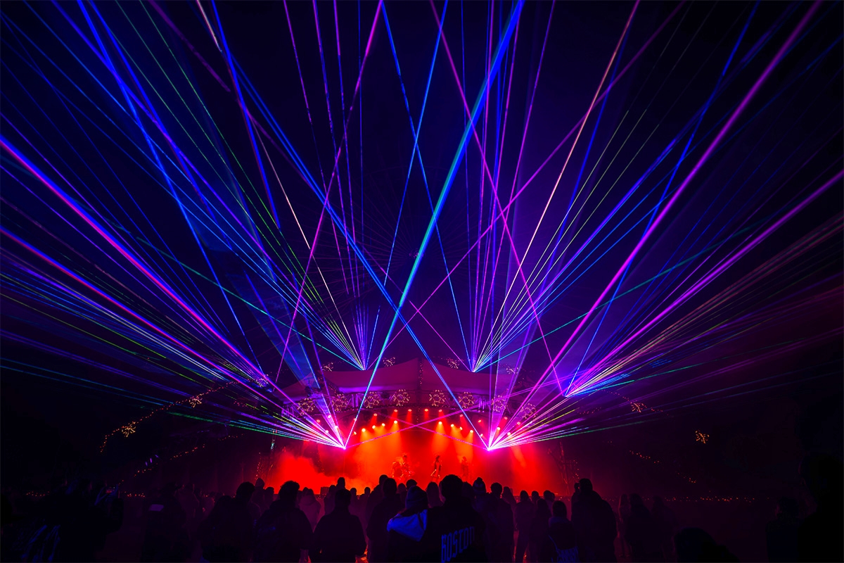 Entreeticket Walibi Bright Nights + overnachting Walibi Village