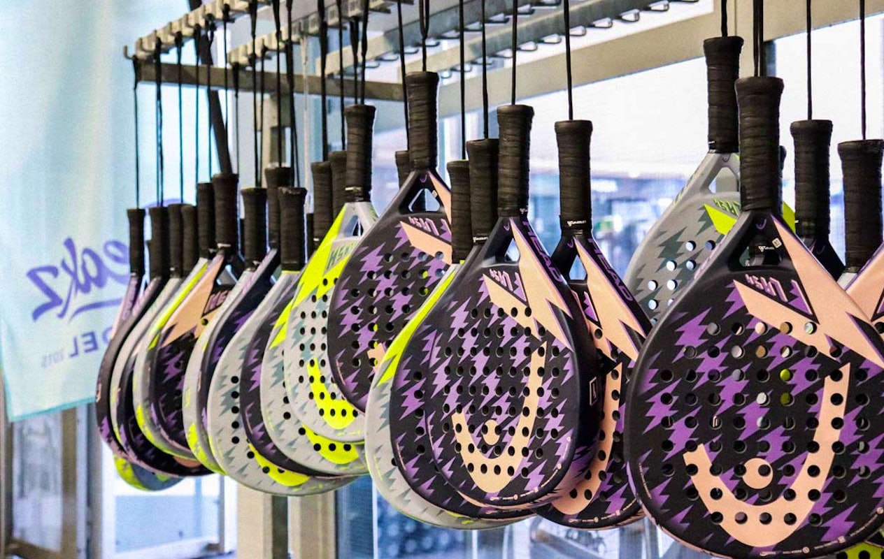 1 uur baanhuur bij Peakz Padel (14 locaties)