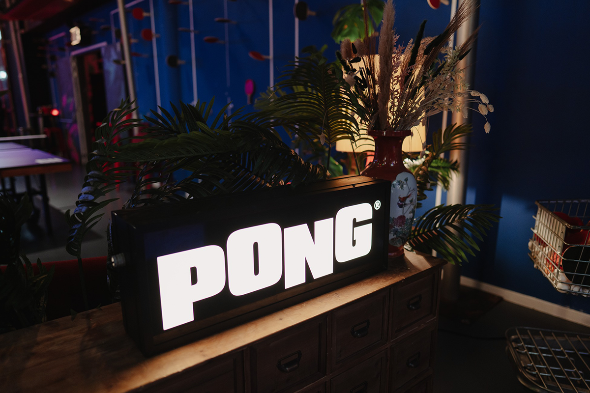 Pinpongen + evt. pitcher bier en snack bij PONG - Ping Pong bar