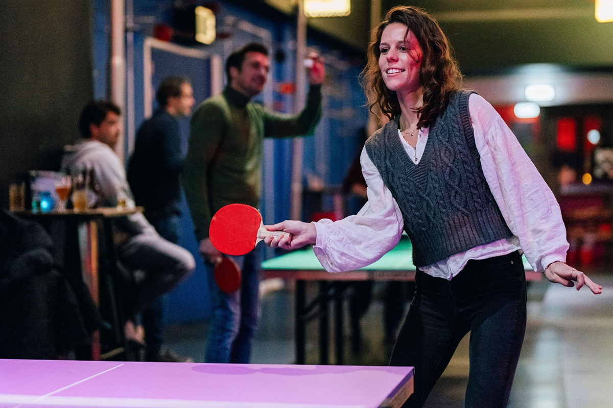 Pinpongen + evt. pitcher bier en snack bij PONG - Ping Pong bar