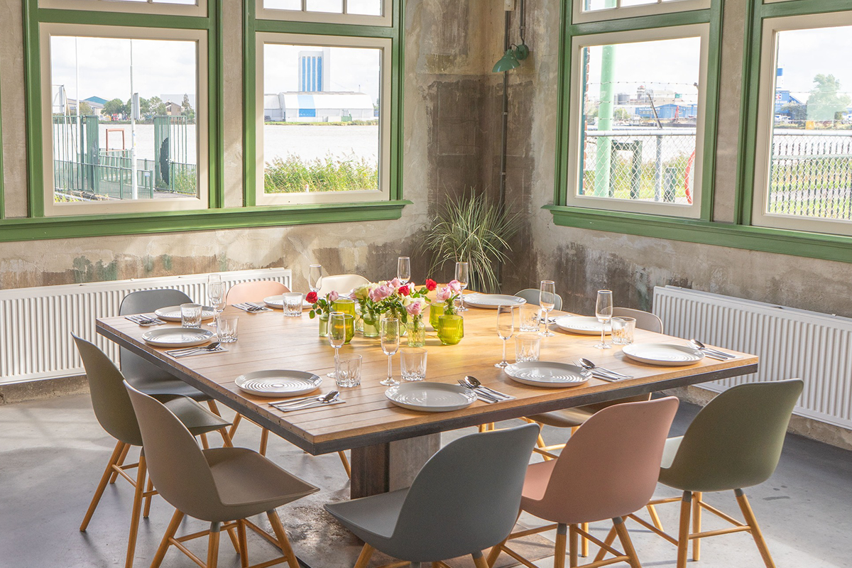 Luxe high tea + onbeperkt thee bij Lab-44