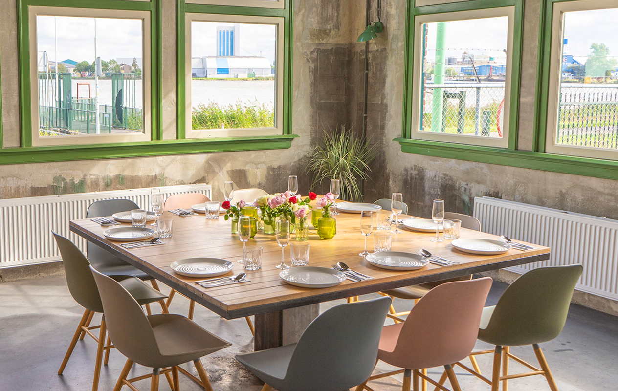 Luxe high tea + onbeperkt thee bij Lab-44