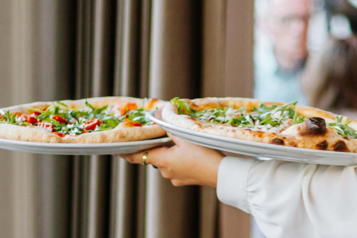 Pizza naar keuze bij Bar Spek