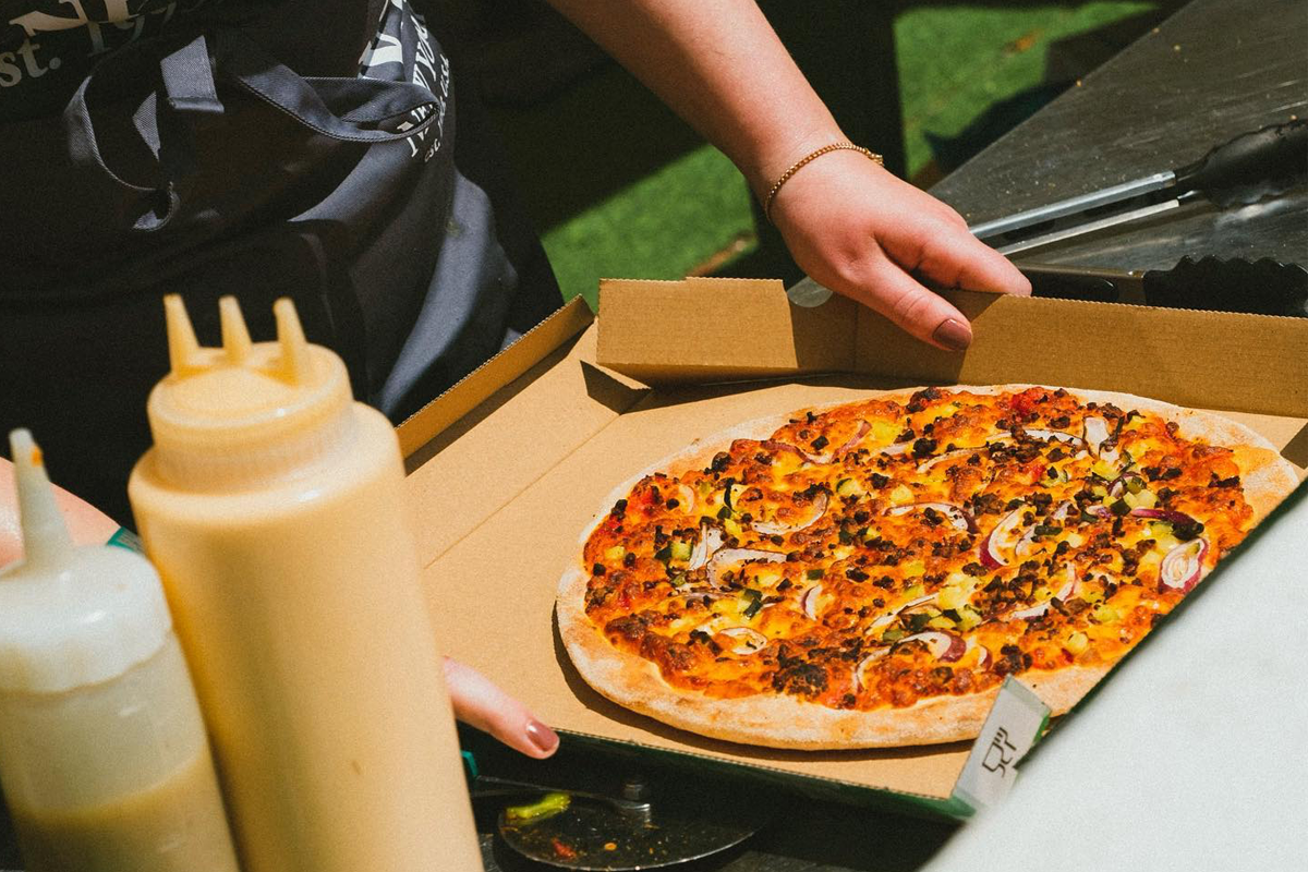 Pizza afhalen bij New York Pizza Amsterdam Molenwijk