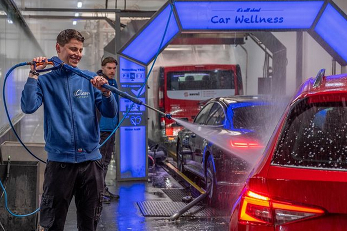 Platina-wasprogramma bij iClean Carwash Deventer
