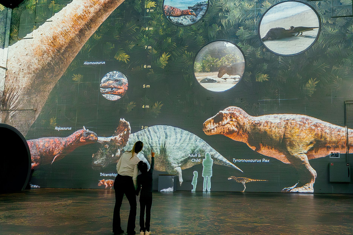 Prehistoric Planet: Dinosaurs bij Fabrique des Lumières