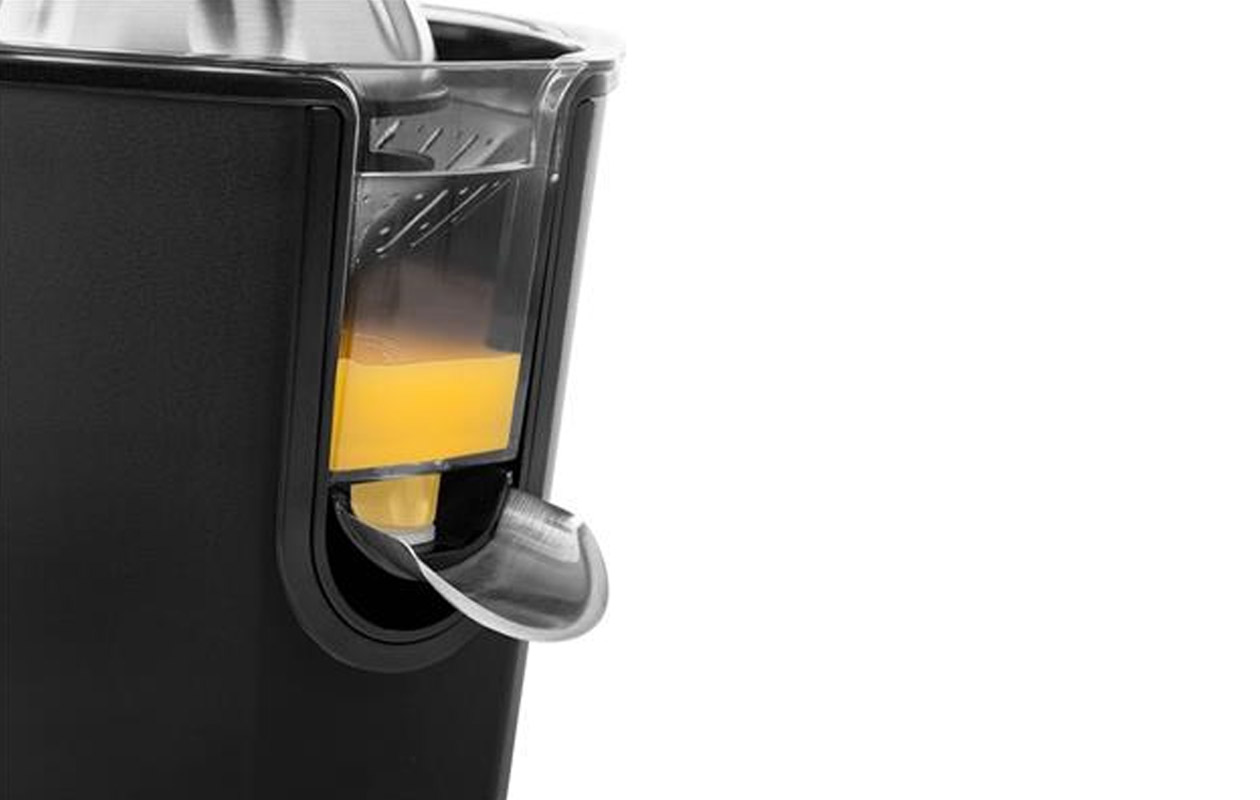 Bereid heerlijke versgeperste sinaasappelsap met de Princess Citruspers