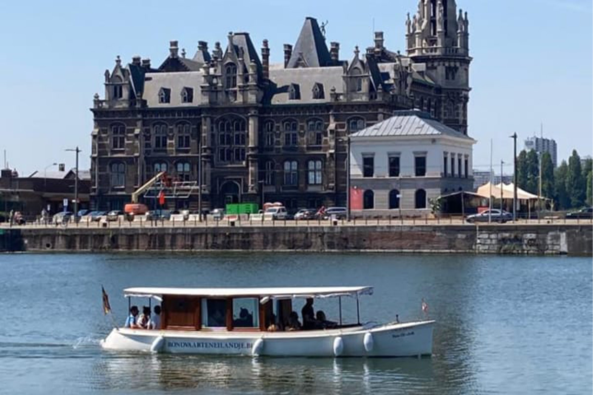 Privé-rondvaart in Antwerpen van 1,5 uur incl. drankjes & hapjes
