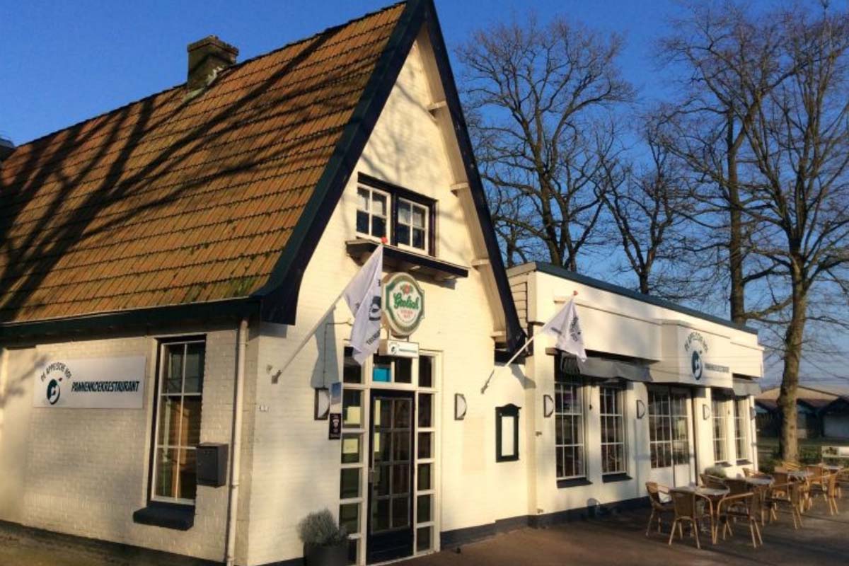 Pubquiz + luxe borrelplank bij De Appelsche Hof