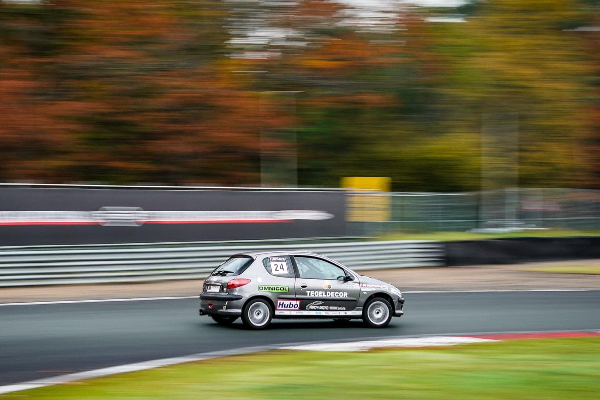 Racewagen besturen of meerijden bij Arrow Racing Events