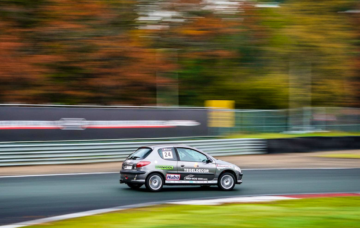 Racewagen besturen of meerijden bij Arrow Racing Events
