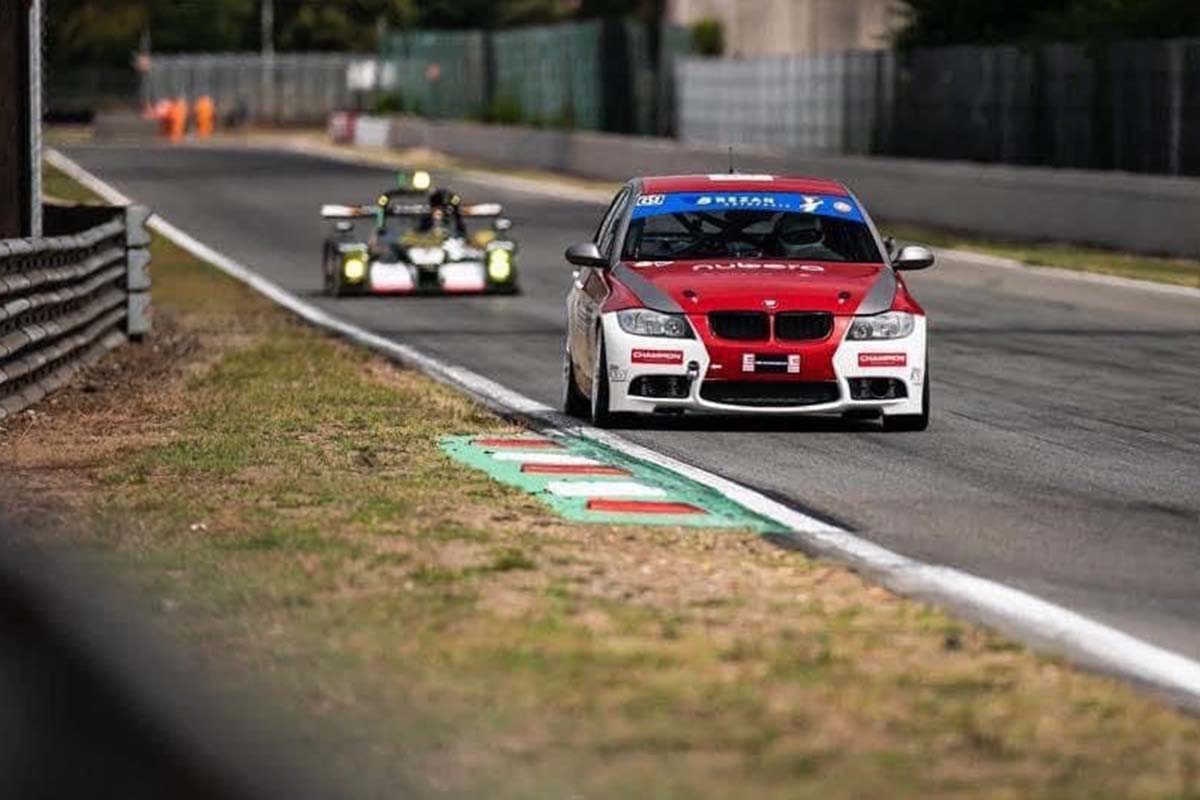 Racewagen besturen of meerijden bij Arrow Racing Events