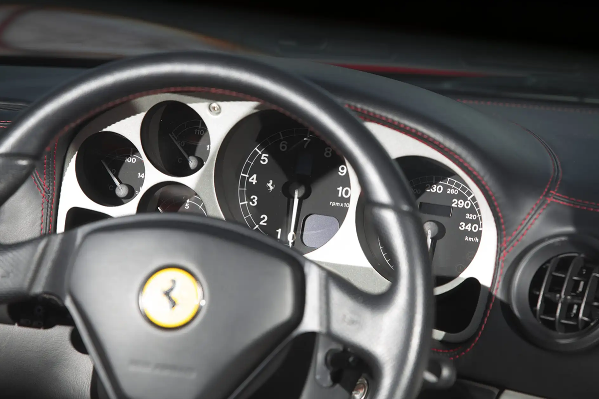 20 minuten rijden in een Ferrari 360 Modena