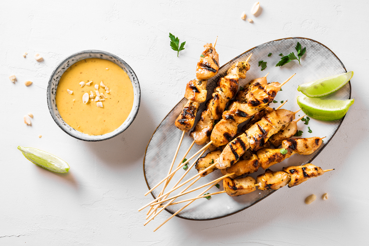 Indonesische rijsttafel bij Surabaya