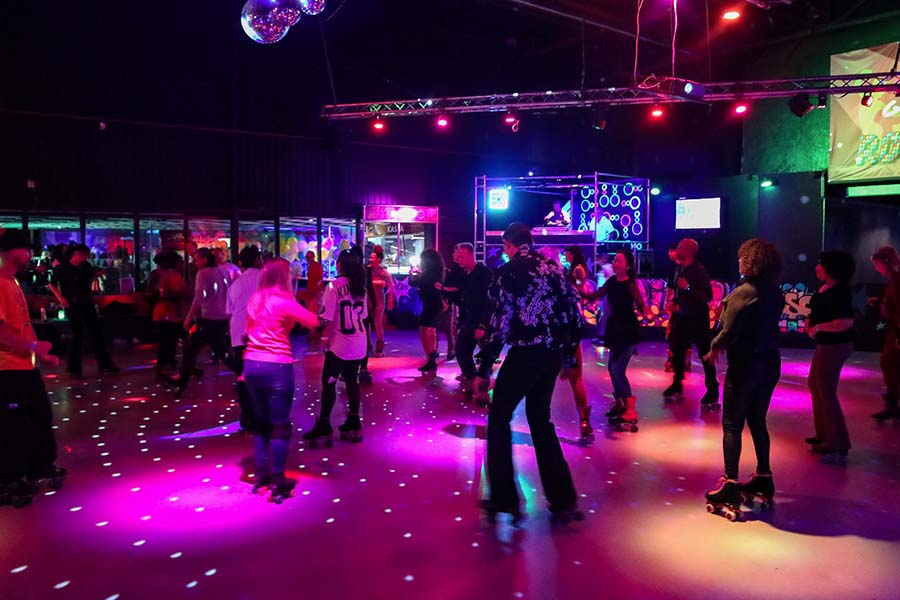 Rolschaatsen bij Roller Planet in Amsterdam