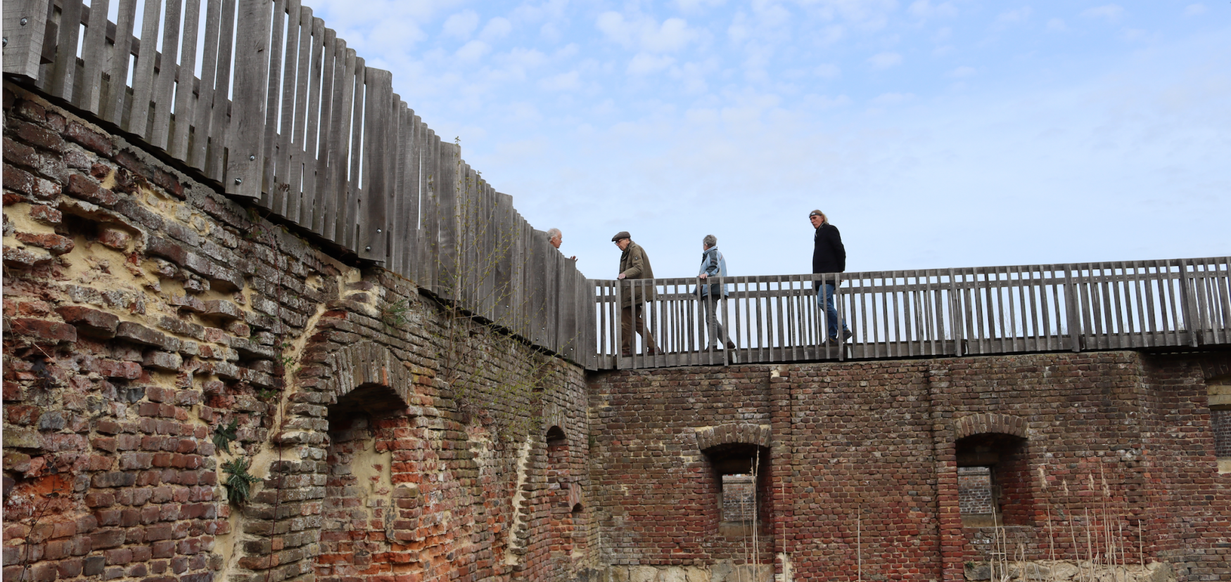 Rondleiding en luxe ontbijt bij Slot Schaesberg