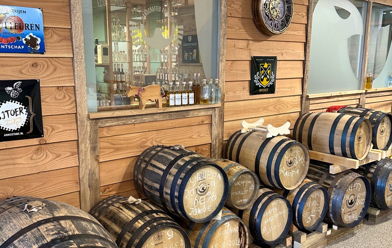 Rondleiding en whiskeyproeverij + hapjes bij The Alcohol Factory