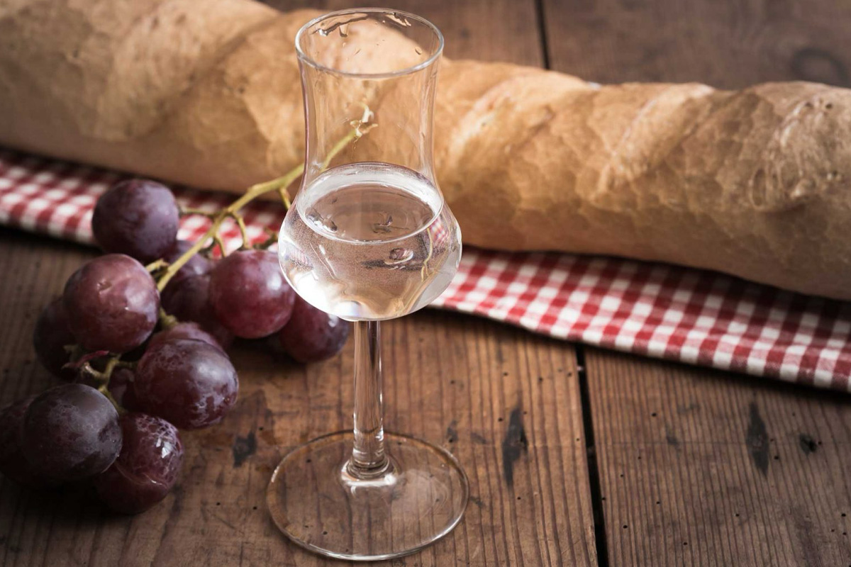 Rondleiding en proeverij + evt. borrelplankje bij The Alcohol Factory