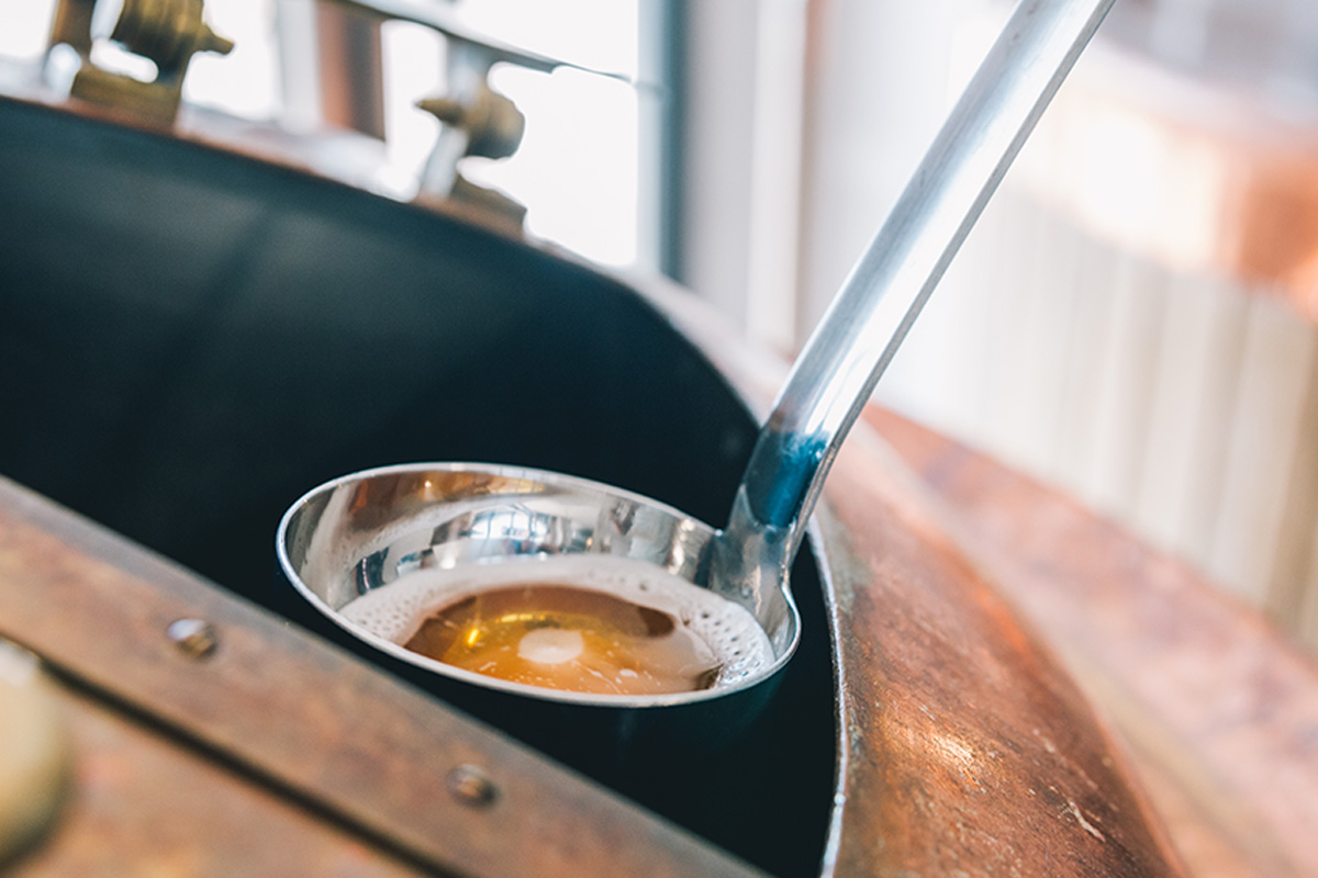 Rondleiding + drankje + bierpakket bij Stadsbrouwerij Maastricht