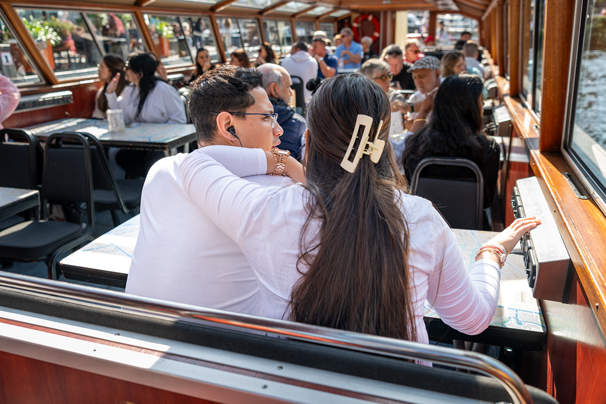 Rondvaart Amsterdam (75 min) + evt. snackbox + frisdrank